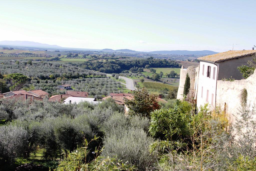 Locanda Delle Mura Anna De Croy Magliano in Toscana Luaran gambar